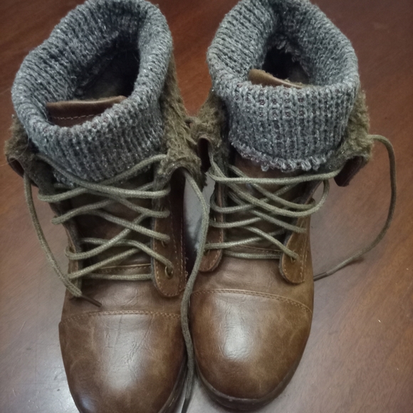 Coolway Brown Ankle Boots with Gray Knit Cuff - Picture 2 of 6